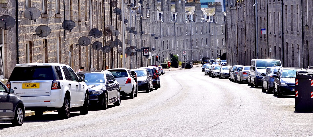 Cars on an Aberdeen road by Laurentiu Morariu from Unsplash