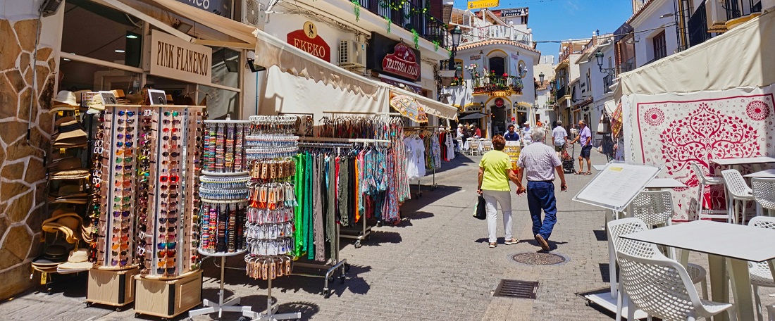 Shopping in Greece by Christian Hergesell