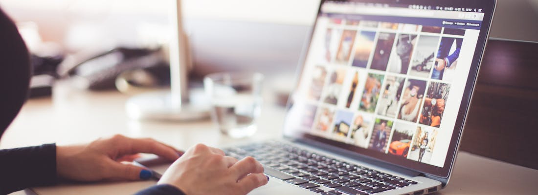 Surfing the internet by Pic Jumbo