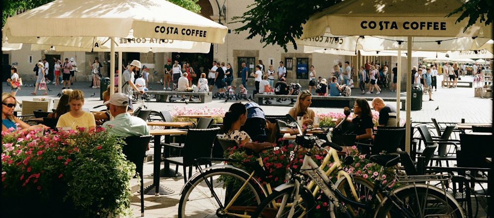 Cafe in Krakow by Dario Daniel Silva on Unsplash