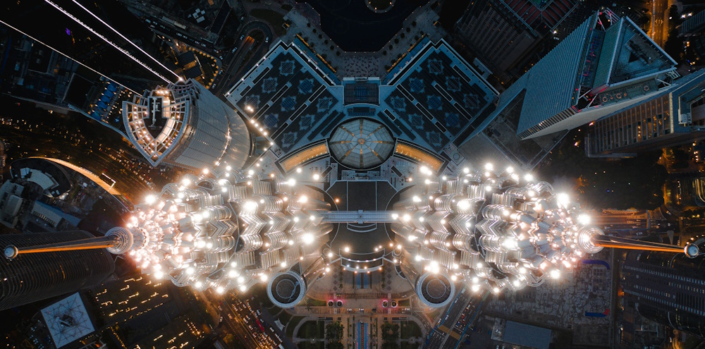 Petronas Twin Towers by Jaanus Jagomägi
