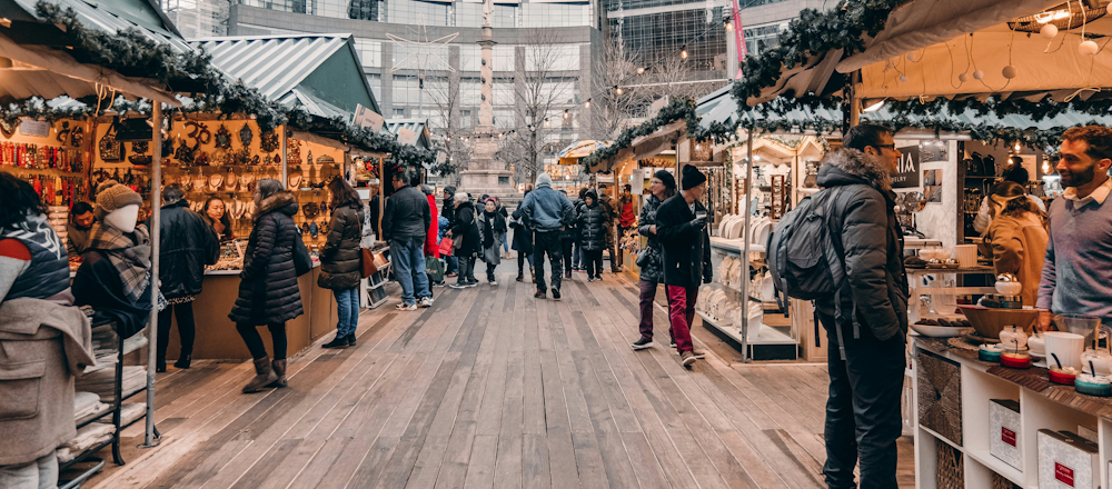 Christmas Market in Manhattan by Kayle Kaupanger on Unsplash