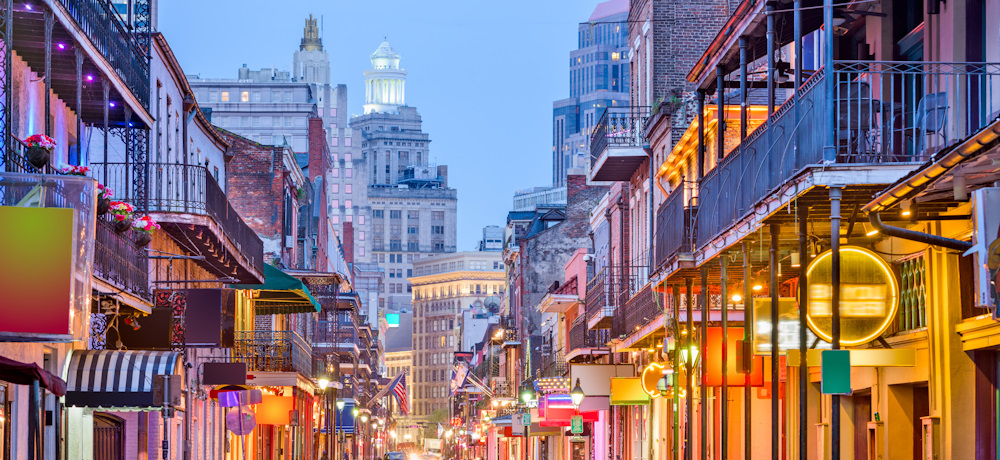 new orleans street at night