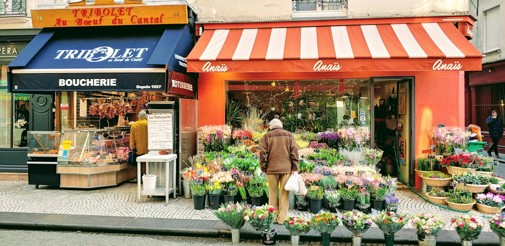 Florist in Paris by Roxanne Boudrot on Unsplash