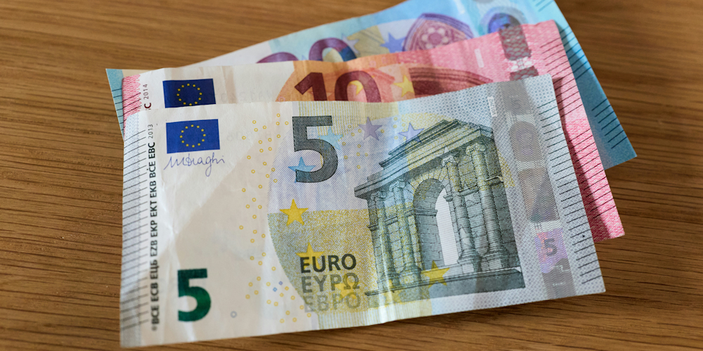 Euros by Hans Ripa on Unsplash