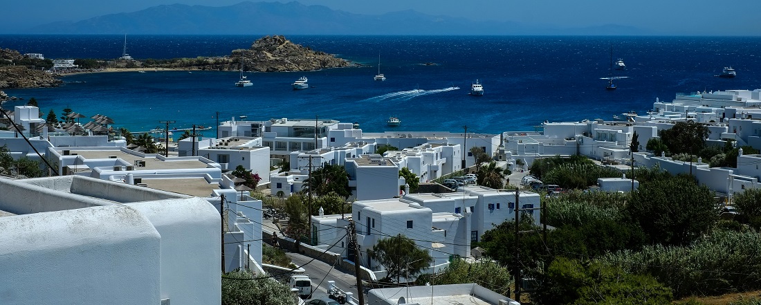 White concrete buildings in Mýkonos, Greece