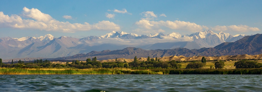 Lake Issyk-Kul in Kyrgyzstan by Vladmir Ivanov