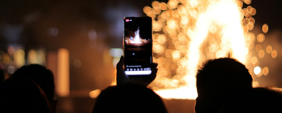 Recording Fireworks in Tagbilaran City, Philippines by Chitto Cancio