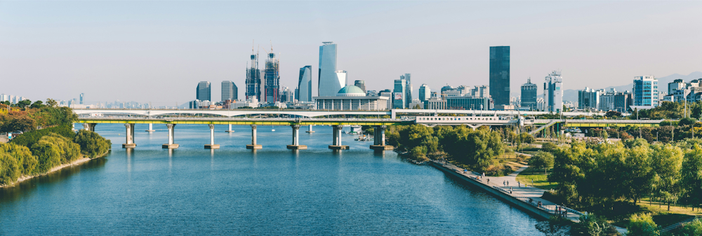 Seonyugyo Bridge near Seoul by Bundo Kim on Unsplash